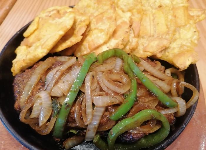 Bistec Encebollado