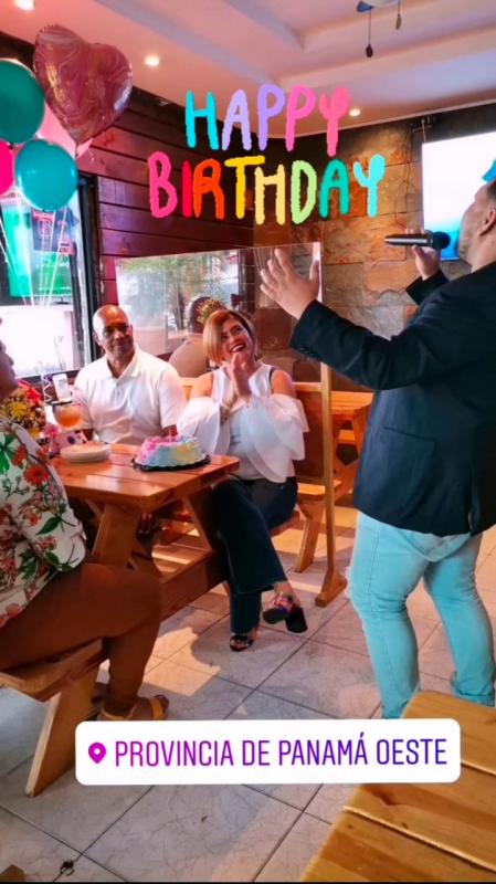 PAQUETE DE CUMPLEAÑOS, DULCE,DECORACION DE MESA Y ARTISTA EN VIVO (2 CANCIONES)