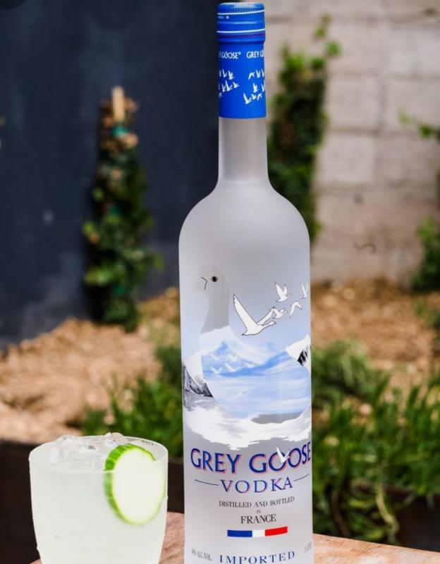 GREY GOOSE TRAGOS 